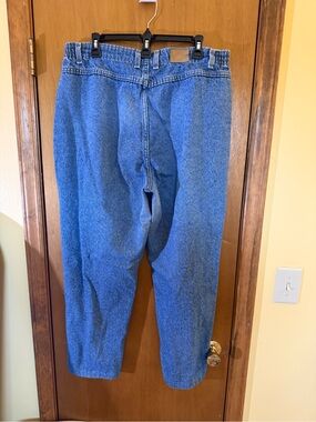 Lee Women's Cropped High-Rise Jeans in Blue Wash